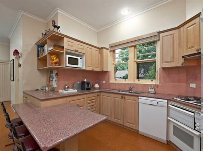 В виде стола