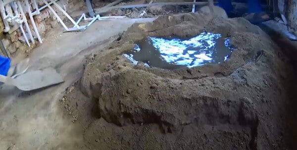 Засыпаем кратер